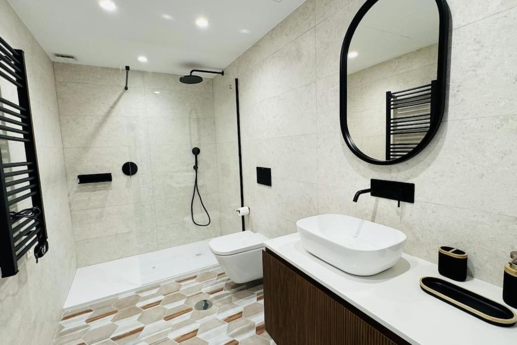 Room City Estepona Poseidon -Sea Views- Bagian luar foto
